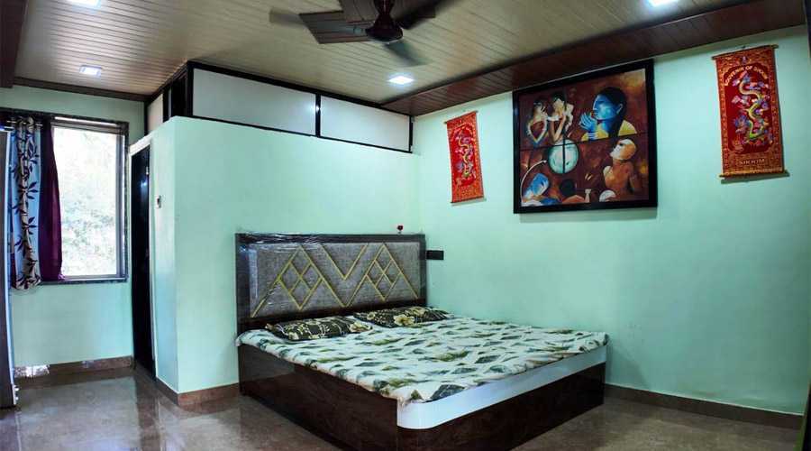 IBN White House Villa Revdanda