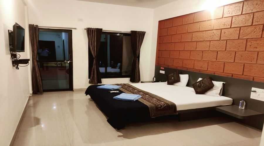 Ocean Breeze Resort Dapoli