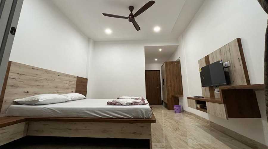 Hotel Aryan Beach Resort ladghar